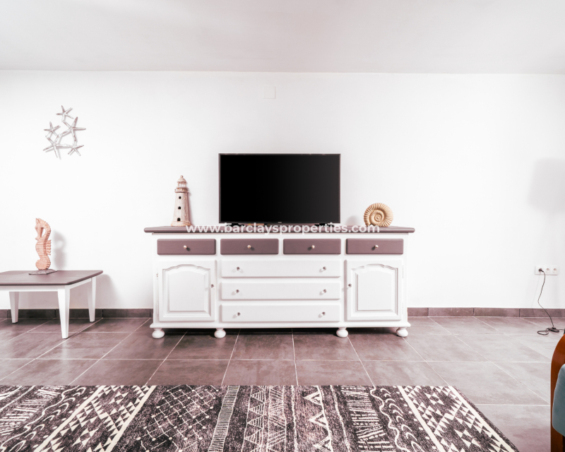 Resale - Freistendhe Villa - Urb. La Marina