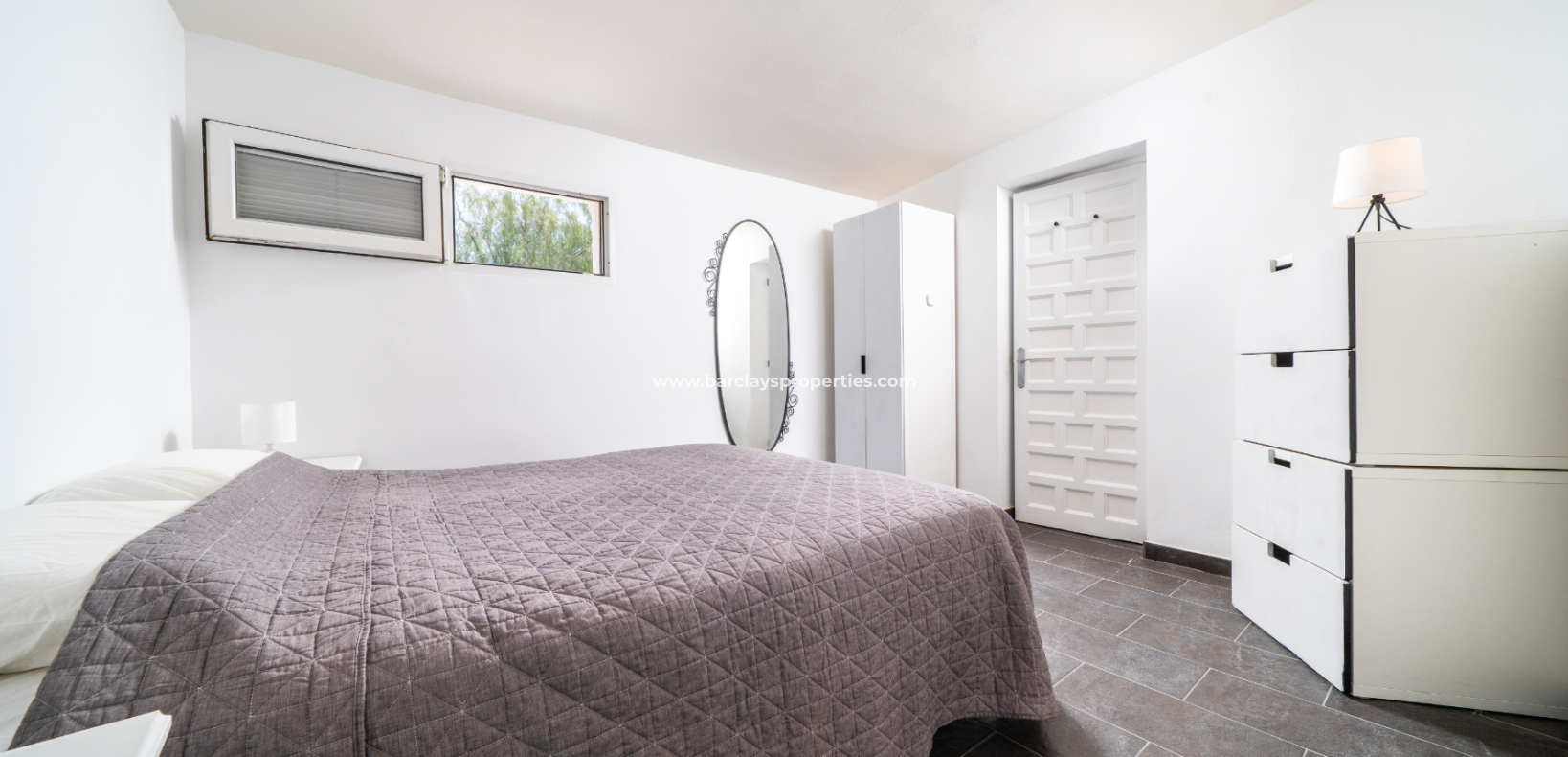 Resale - Freistendhe Villa - Urb. La Marina