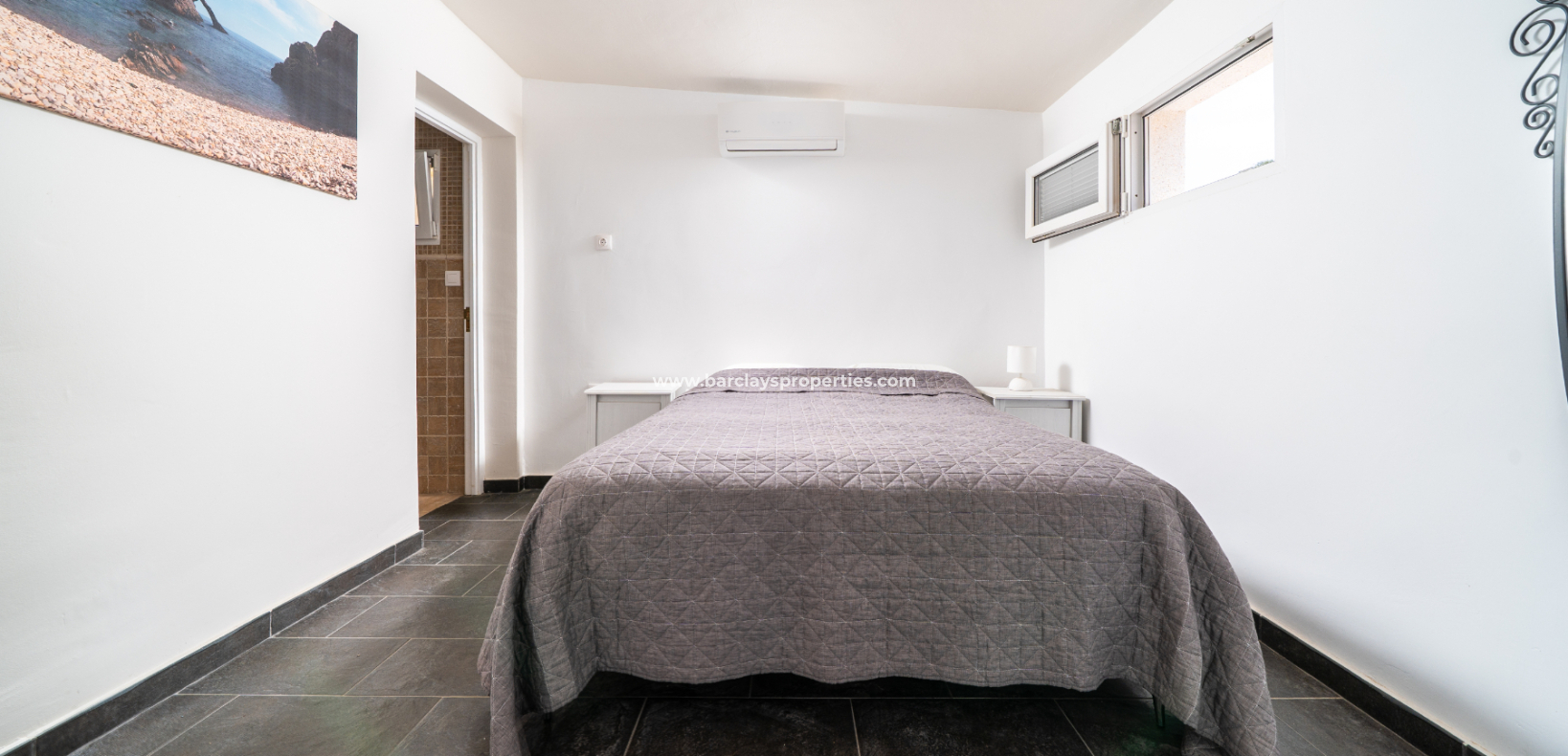 Resale - Freistendhe Villa - Urb. La Marina