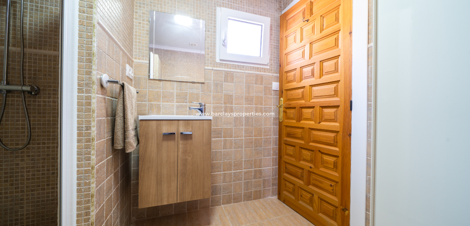 Resale - Freistendhe Villa - Urb. La Marina