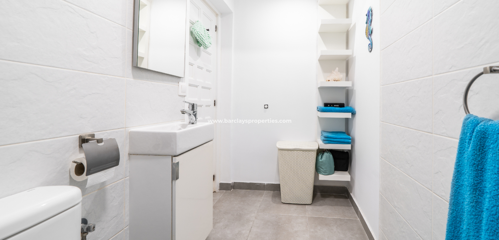 Resale - Freistendhe Villa - Urb. La Marina