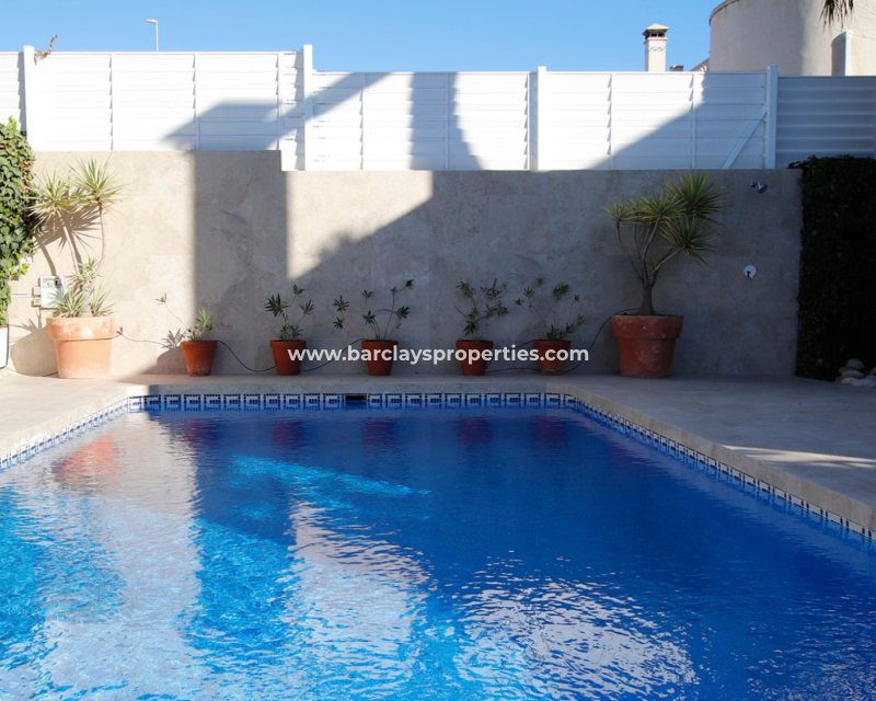 Resale - Freistendhe Villa - Urb. La Marina