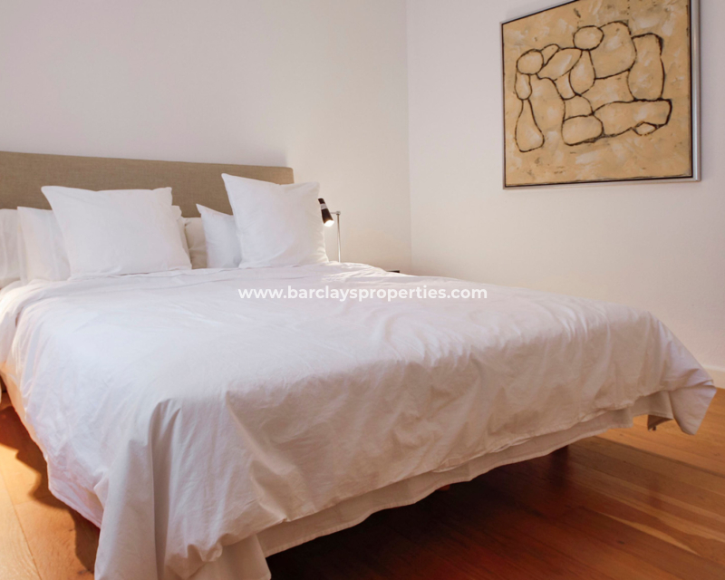 Resale - Freistendhe Villa - Urb. La Marina