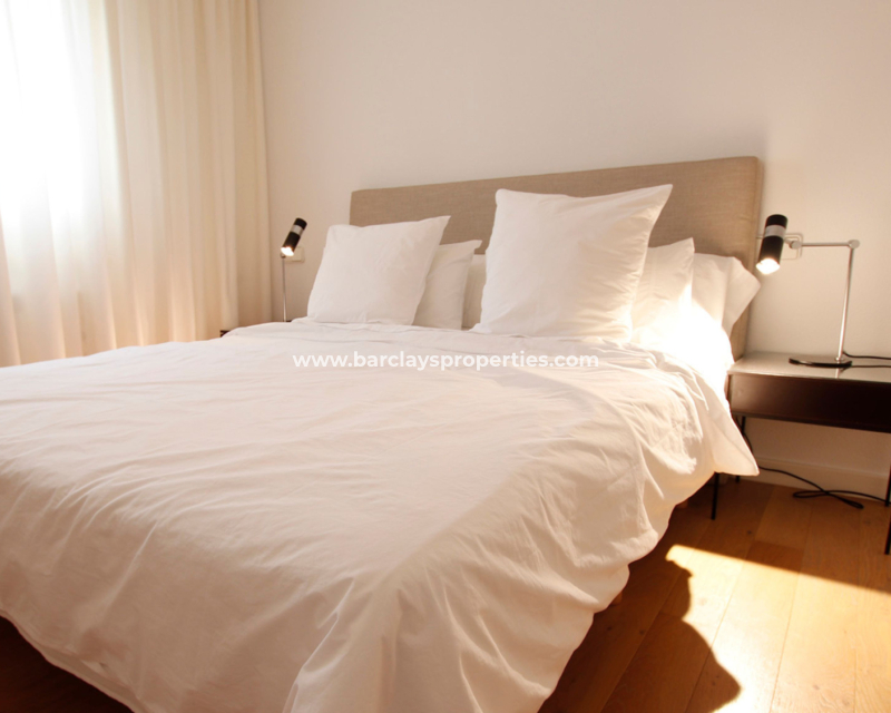 Resale - Freistendhe Villa - Urb. La Marina