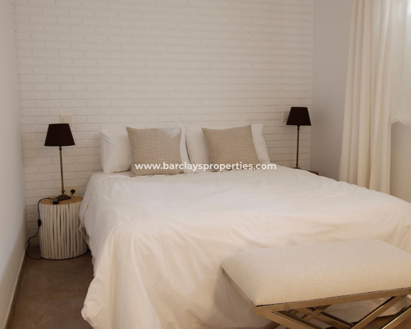 Resale - Freistendhe Villa - Urb. La Marina