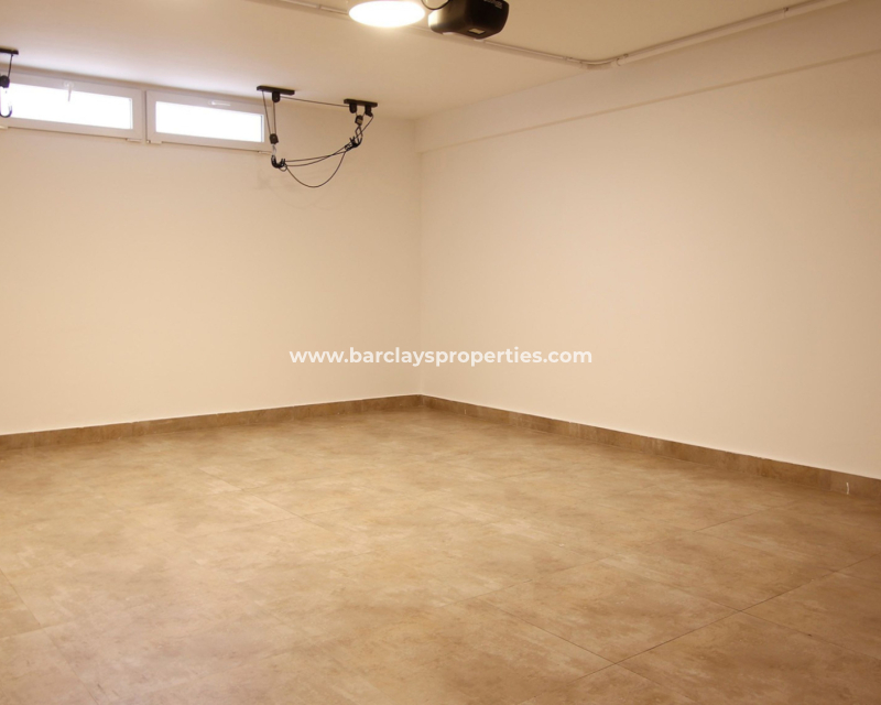 Resale - Freistendhe Villa - Urb. La Marina