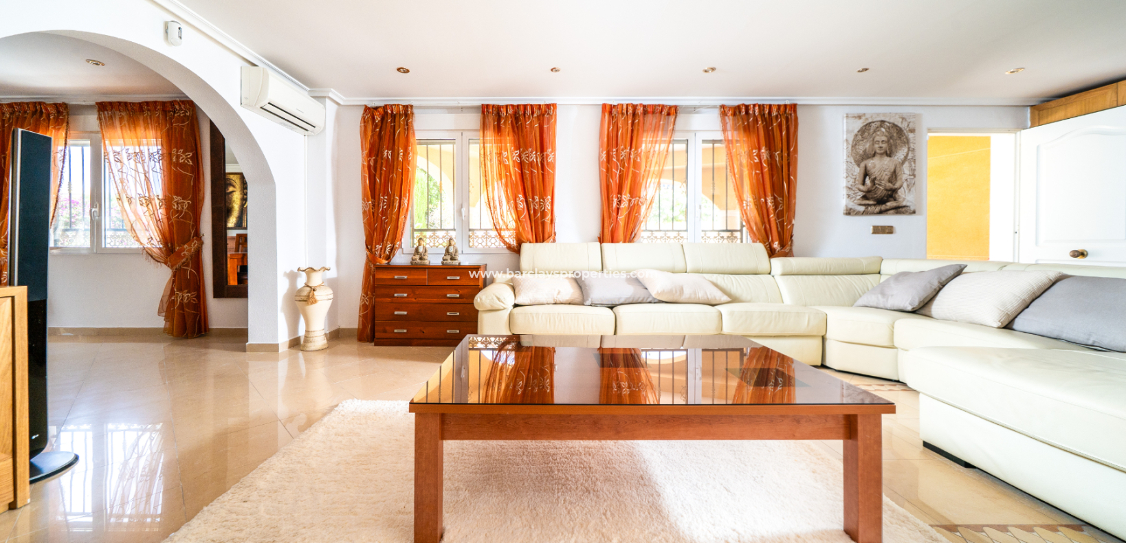 Resale - Freistendhe Villa - Urb. La Marina