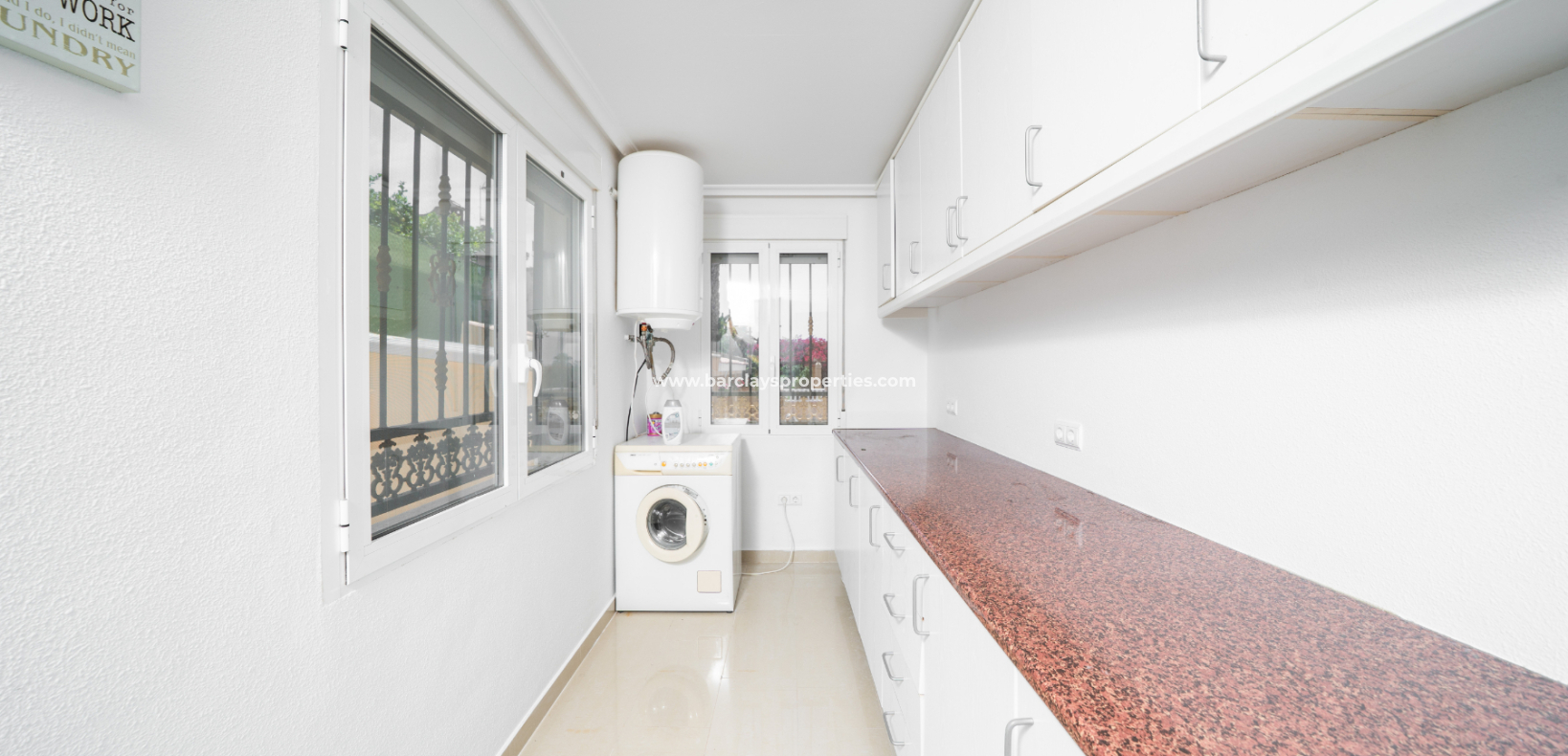 Resale - Freistendhe Villa - Urb. La Marina