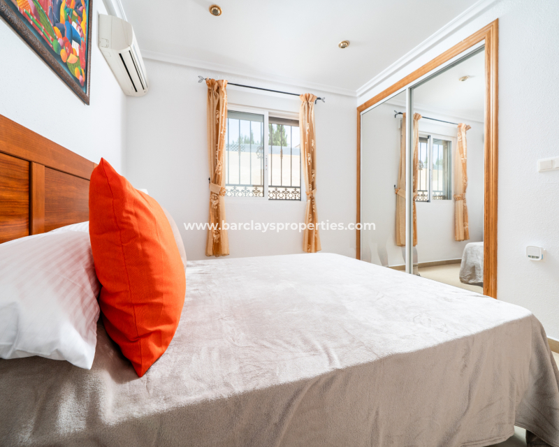 Resale - Freistendhe Villa - Urb. La Marina