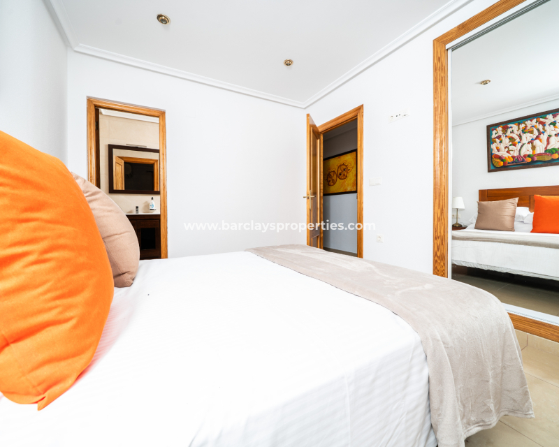 Resale - Freistendhe Villa - Urb. La Marina