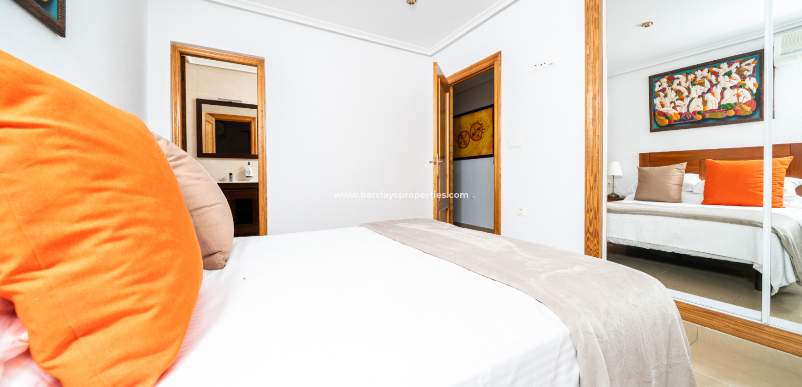 Resale - Freistendhe Villa - Urb. La Marina