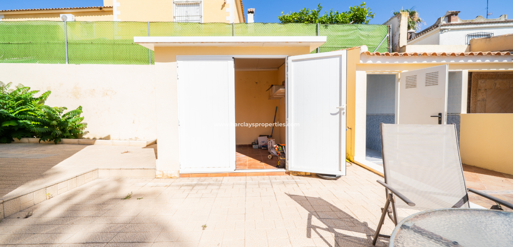 Resale - Freistendhe Villa - Urb. La Marina