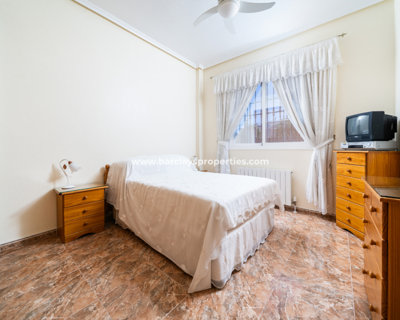 Resale - Freistendhe Villa - Urb. La Marina