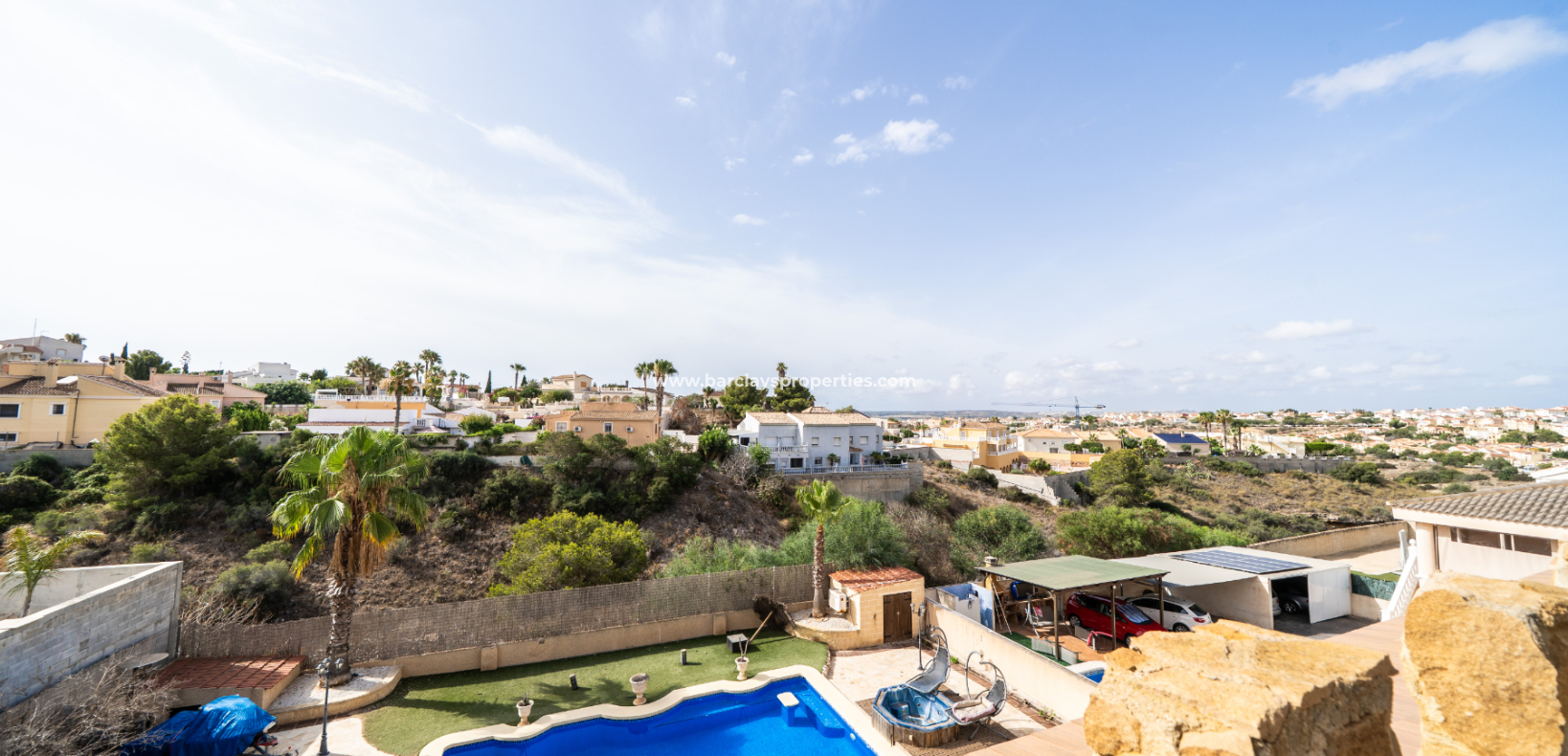 Resale - Freistendhe Villa - Urb. La Marina