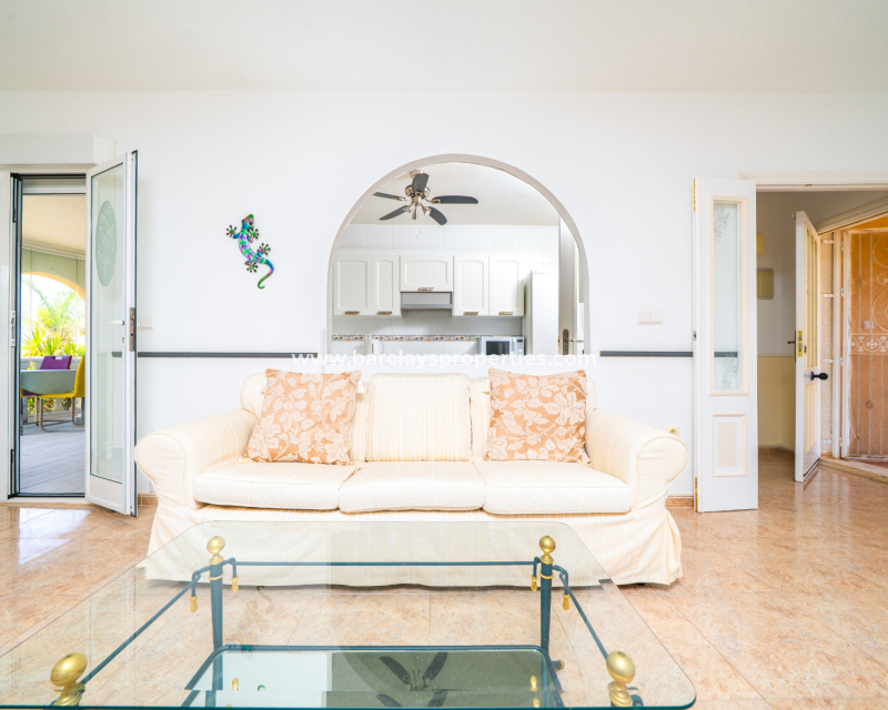 Resale - Freistendhe Villa - Urb. La Marina