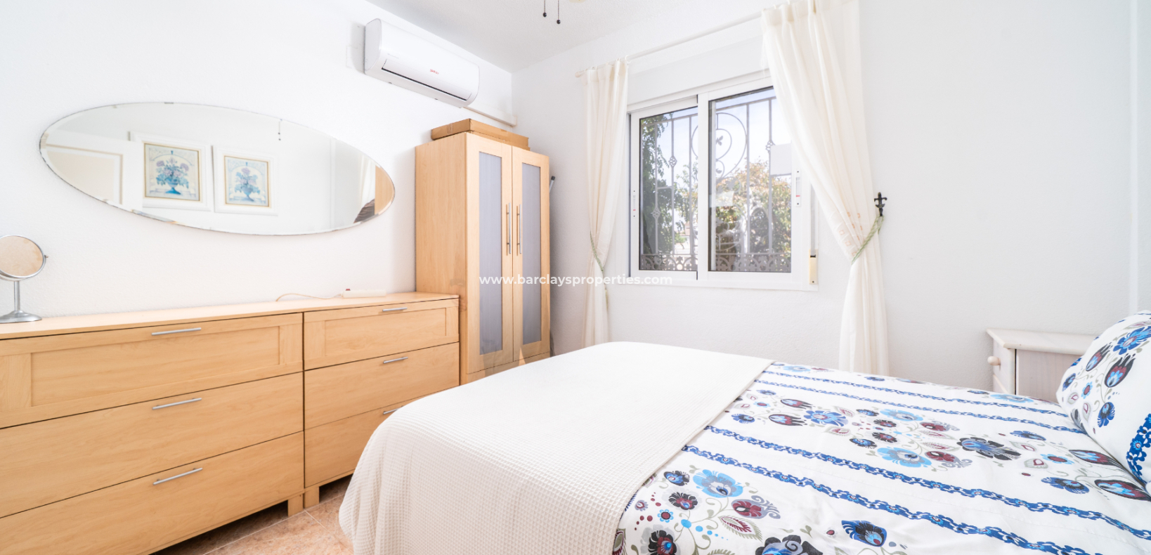 Resale - Freistendhe Villa - Urb. La Marina