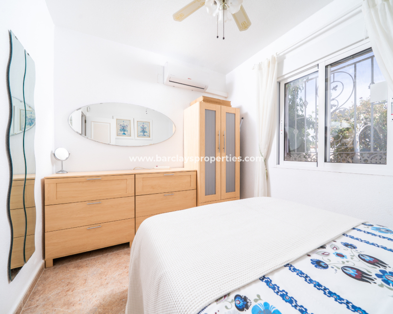 Resale - Freistendhe Villa - Urb. La Marina