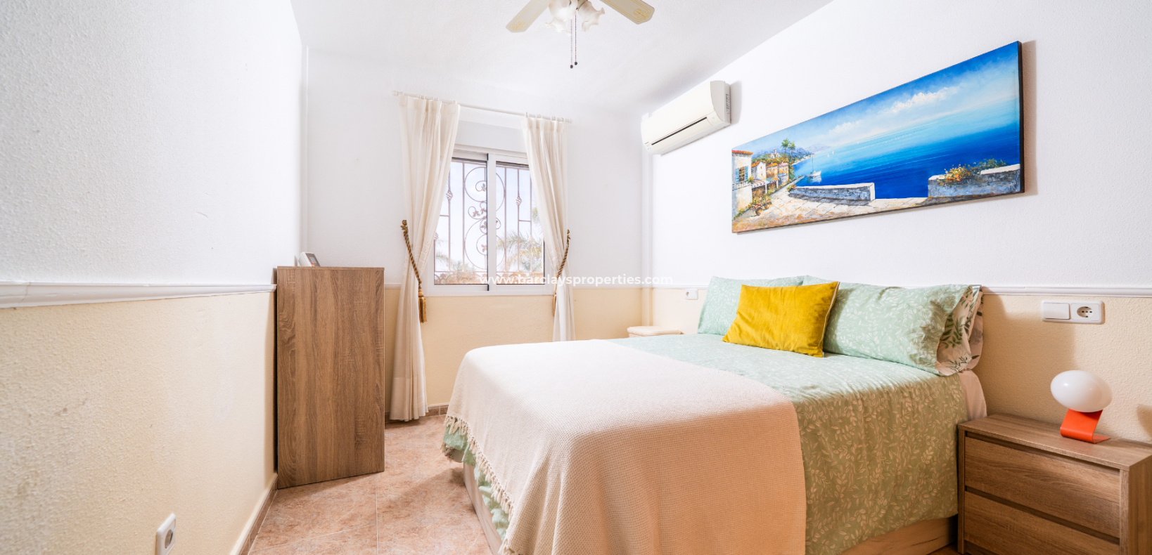 Resale - Freistendhe Villa - Urb. La Marina