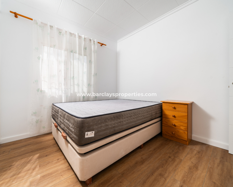 Resale - Freistendhe Villa - Urb. La Marina