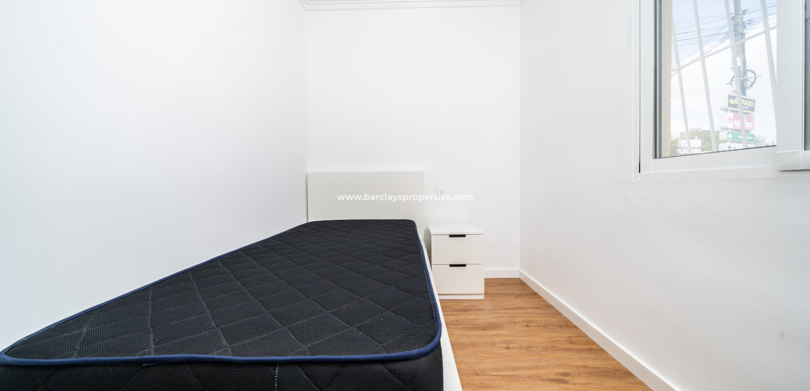 Resale - Freistendhe Villa - Urb. La Marina