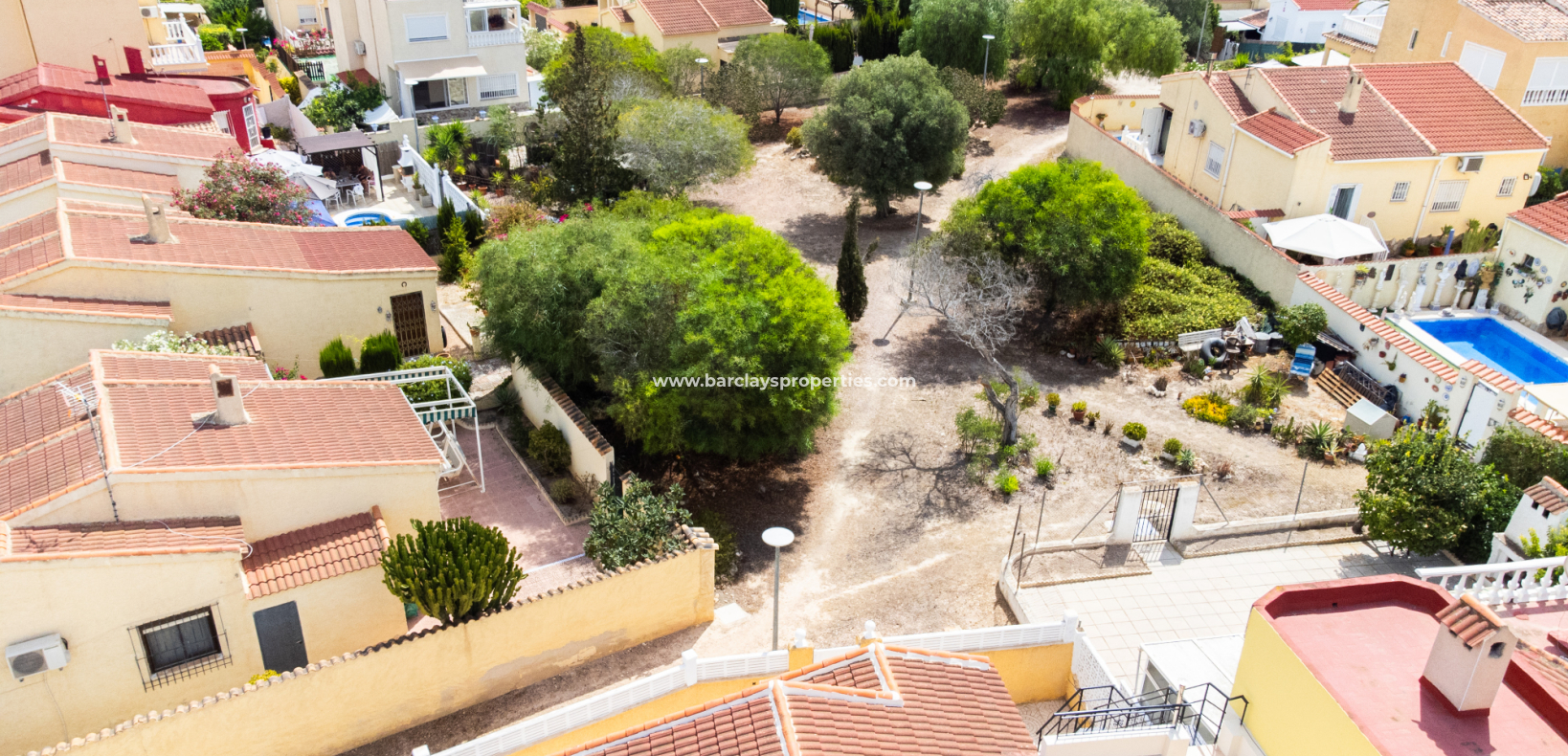 Resale - Freistendhe Villa - Urb. La Marina