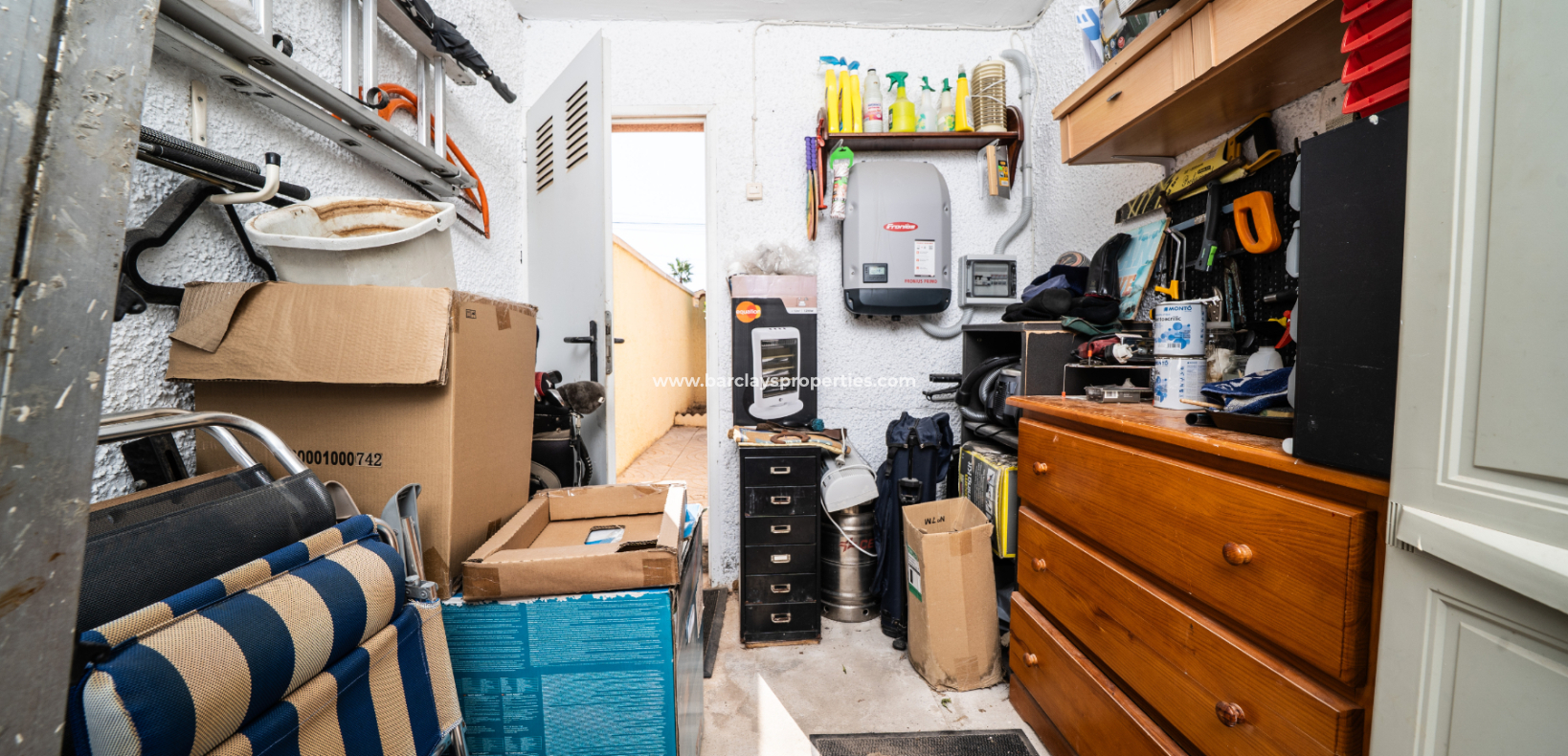 Resale - Freistendhe Villa - Urb. La Marina