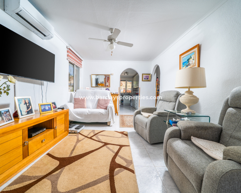 Resale - Freistendhe Villa - Urb. La Marina