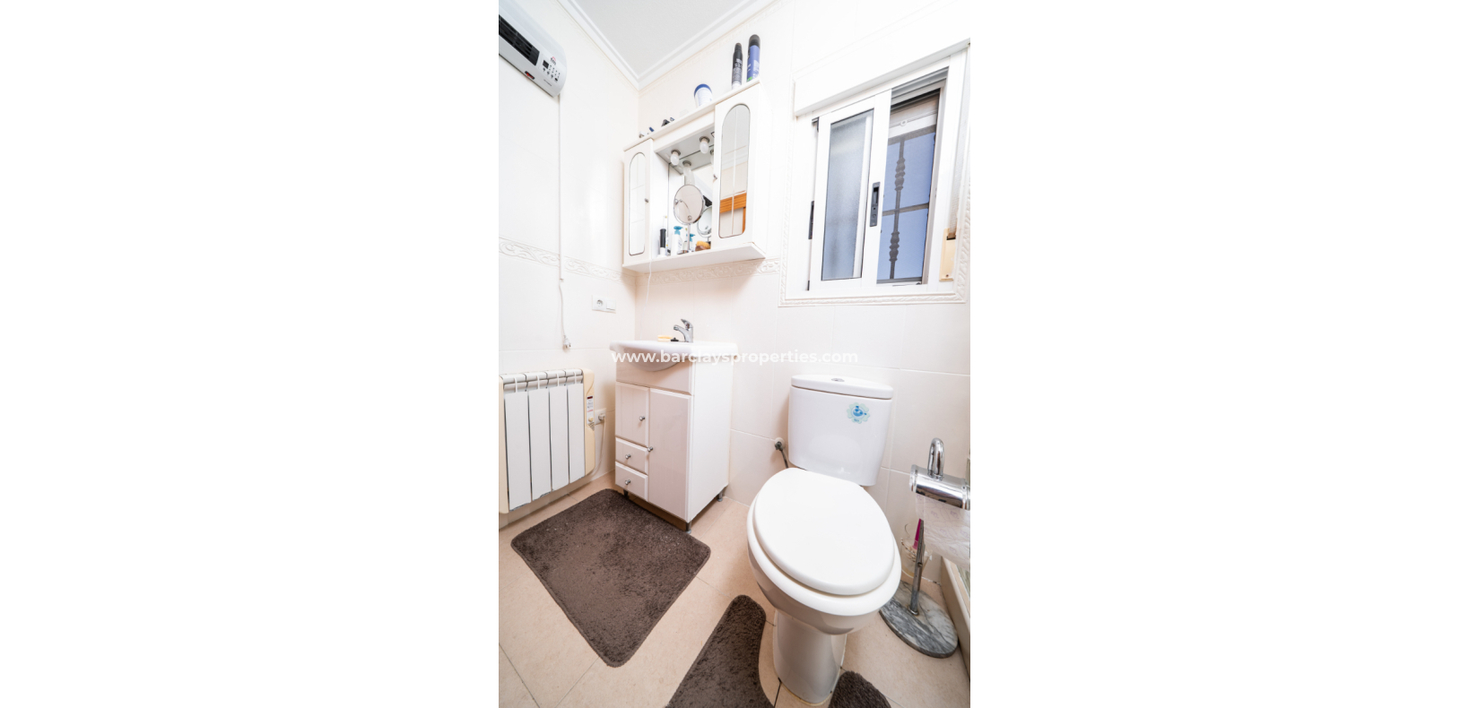 Resale - Freistendhe Villa - Urb. La Marina