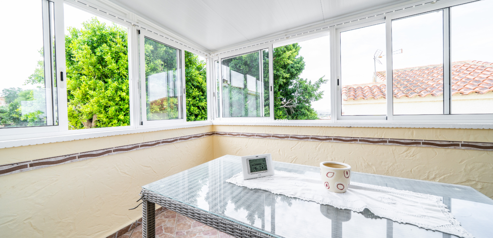 Resale - Freistendhe Villa - Urb. La Marina