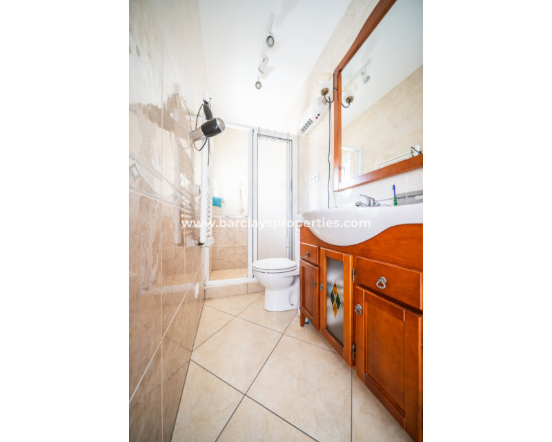 Resale - Freistendhe Villa - Urb. La Marina