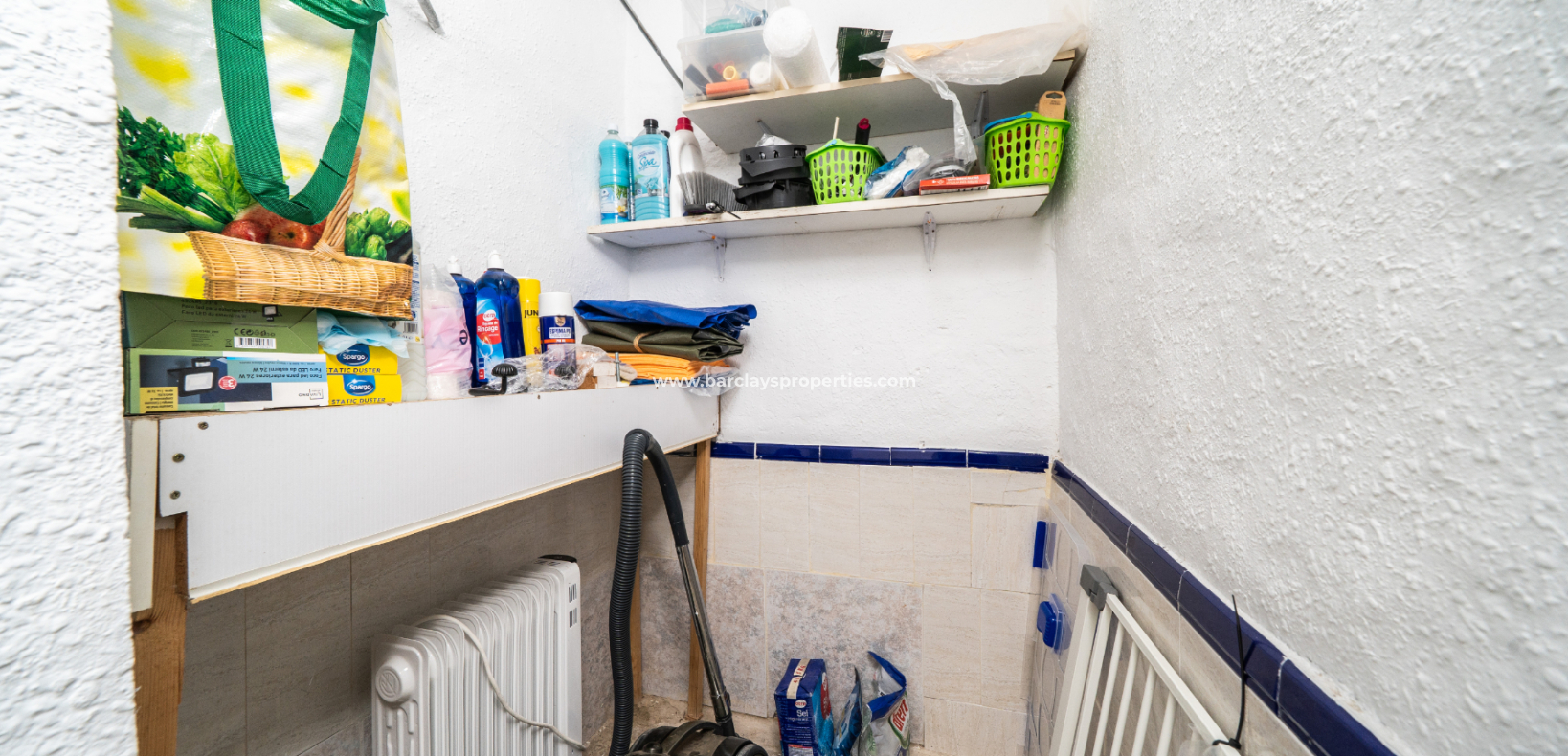 Resale - Freistendhe Villa - Urb. La Marina