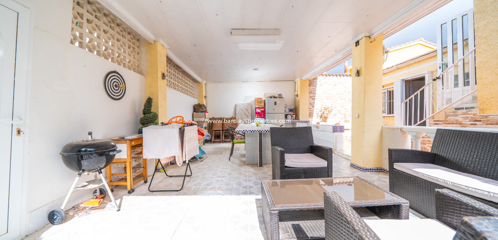 Resale - Freistendhe Villa - Urb. La Marina