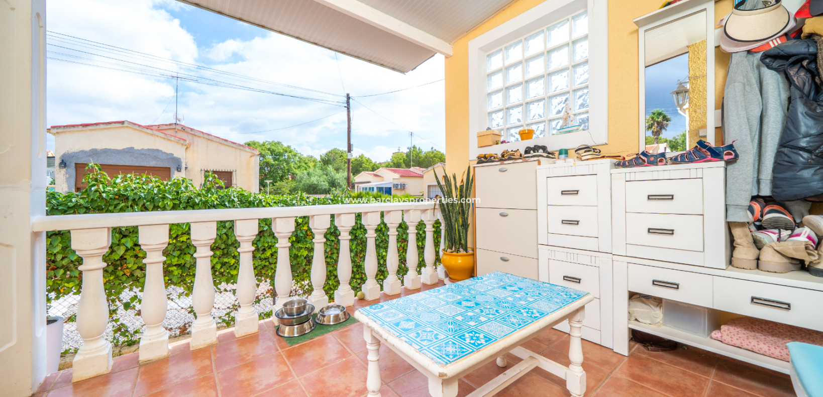 Resale - Freistendhe Villa - Urb. La Marina
