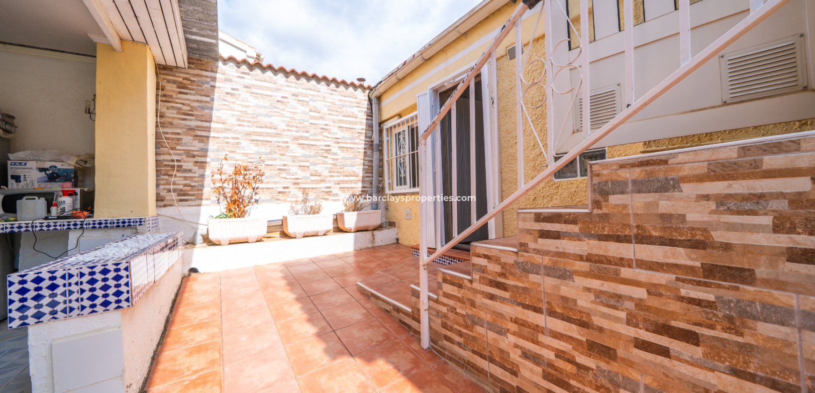 Resale - Freistendhe Villa - Urb. La Marina