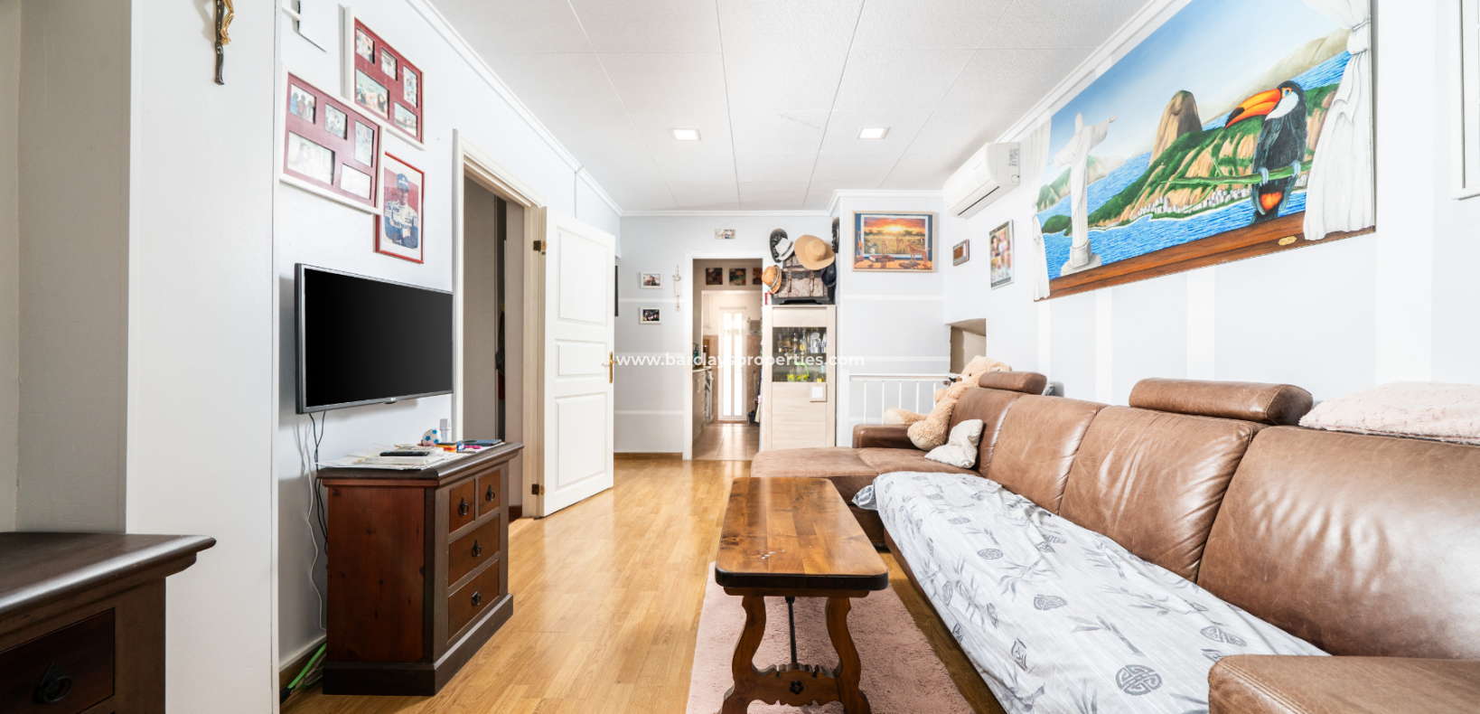 Resale - Freistendhe Villa - Urb. La Marina