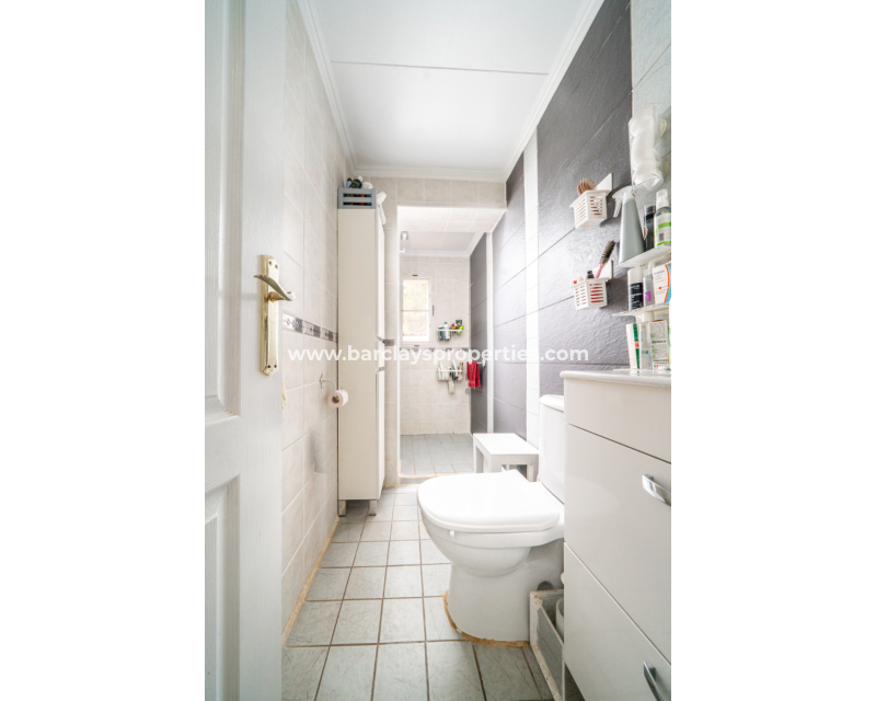 Resale - Freistendhe Villa - Urb. La Marina