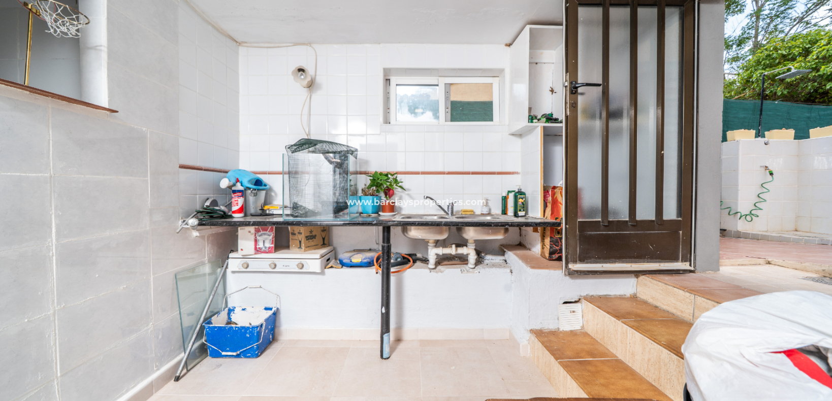 Resale - Freistendhe Villa - Urb. La Marina