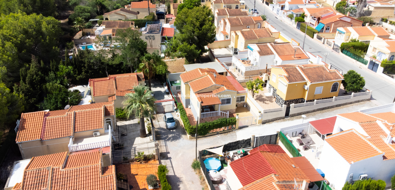 Resale - Freistendhe Villa - Urb. La Marina