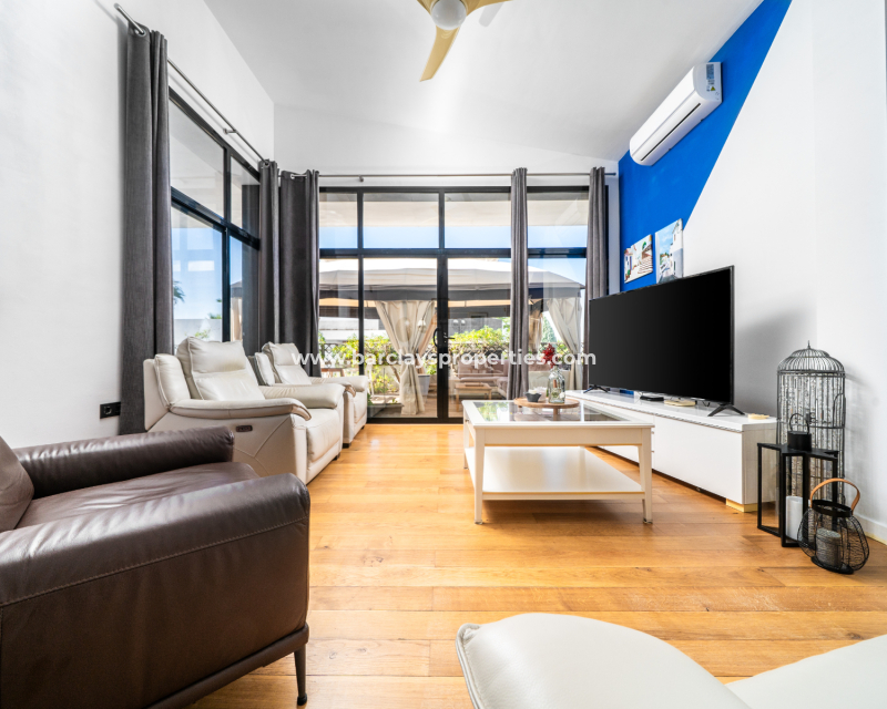 Resale - Freistendhe Villa - Urb. La Marina