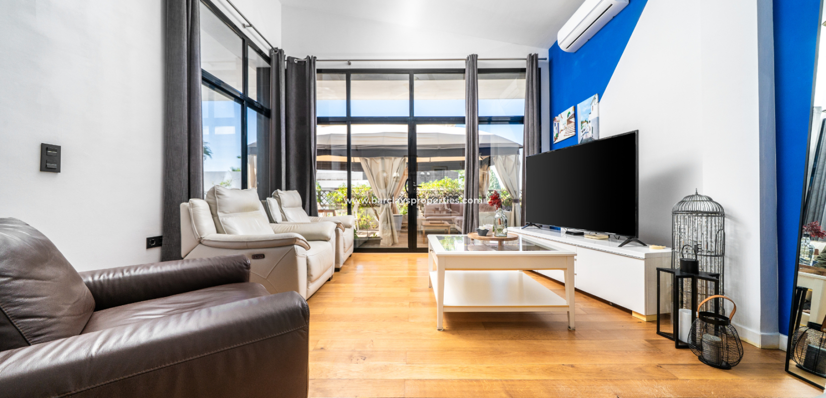 Resale - Freistendhe Villa - Urb. La Marina