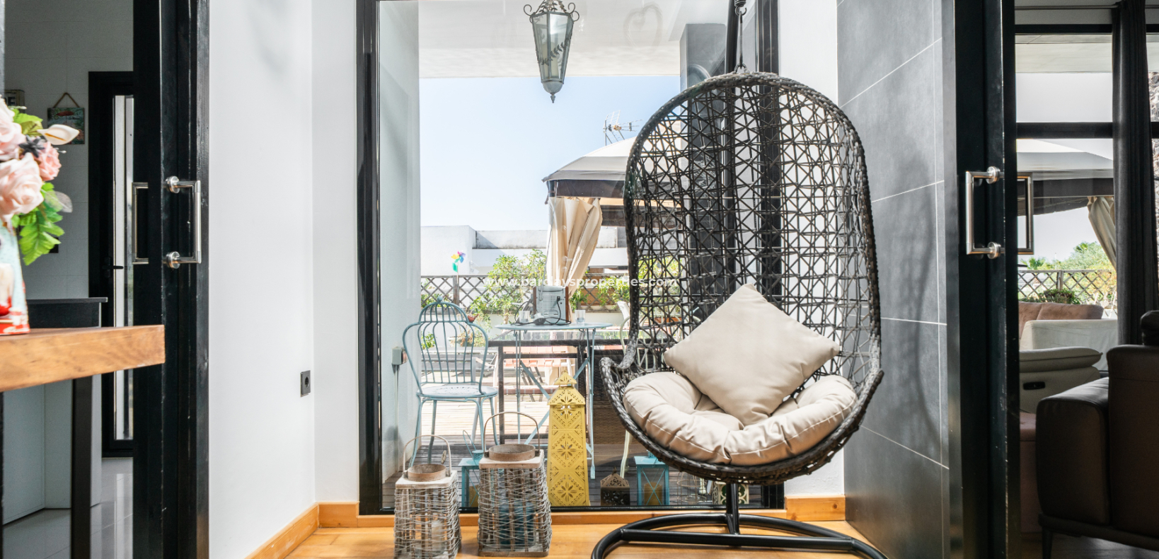 Resale - Freistendhe Villa - Urb. La Marina