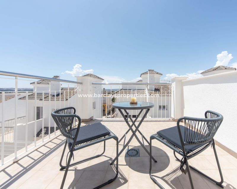 Resale - Freistendhe Villa - Urb. La Marina