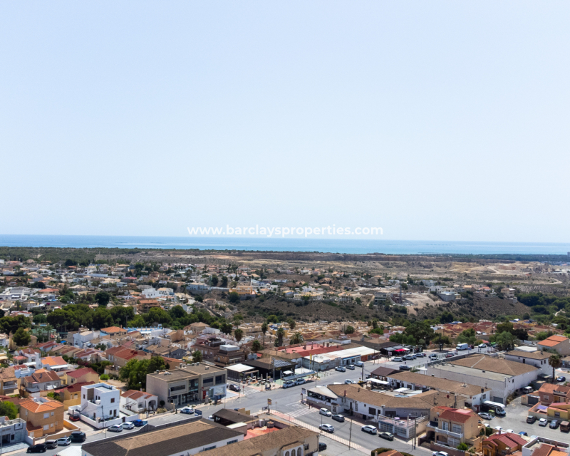 Resale - Freistendhe Villa - Urb. La Marina