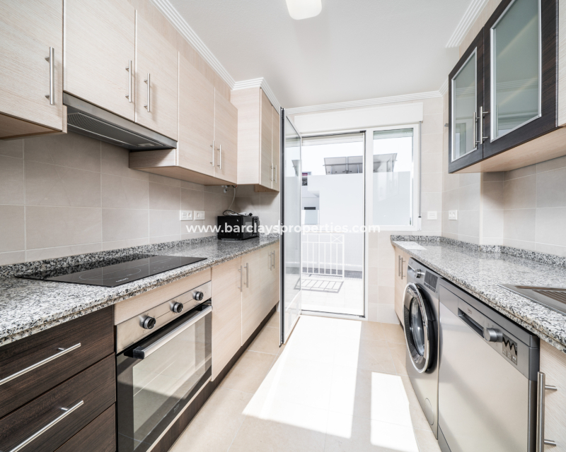 Resale - Freistendhe Villa - Urb. La Marina