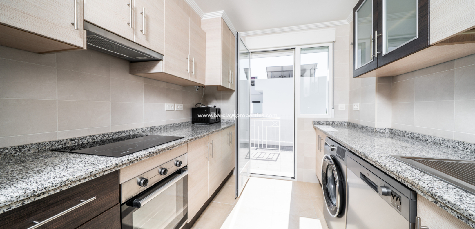 Resale - Freistendhe Villa - Urb. La Marina