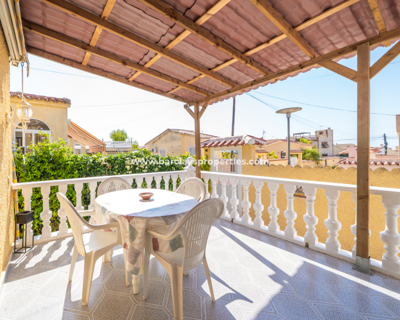 Resale - Freistendhe Villa - Urb. La Marina