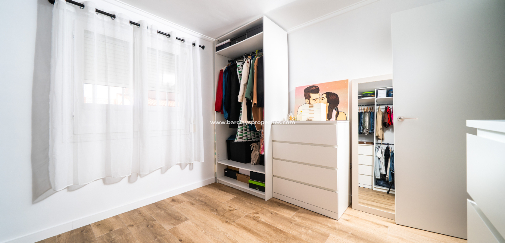 Resale - Freistendhe Villa - Urb. La Marina