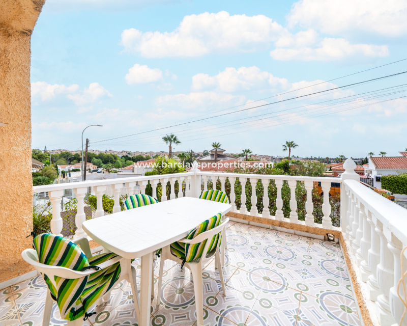 Resale - Freistendhe Villa - Urb. La Marina