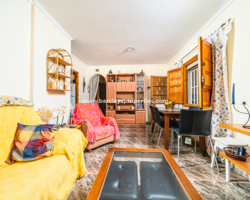 Resale - Freistendhe Villa - Urb. La Marina