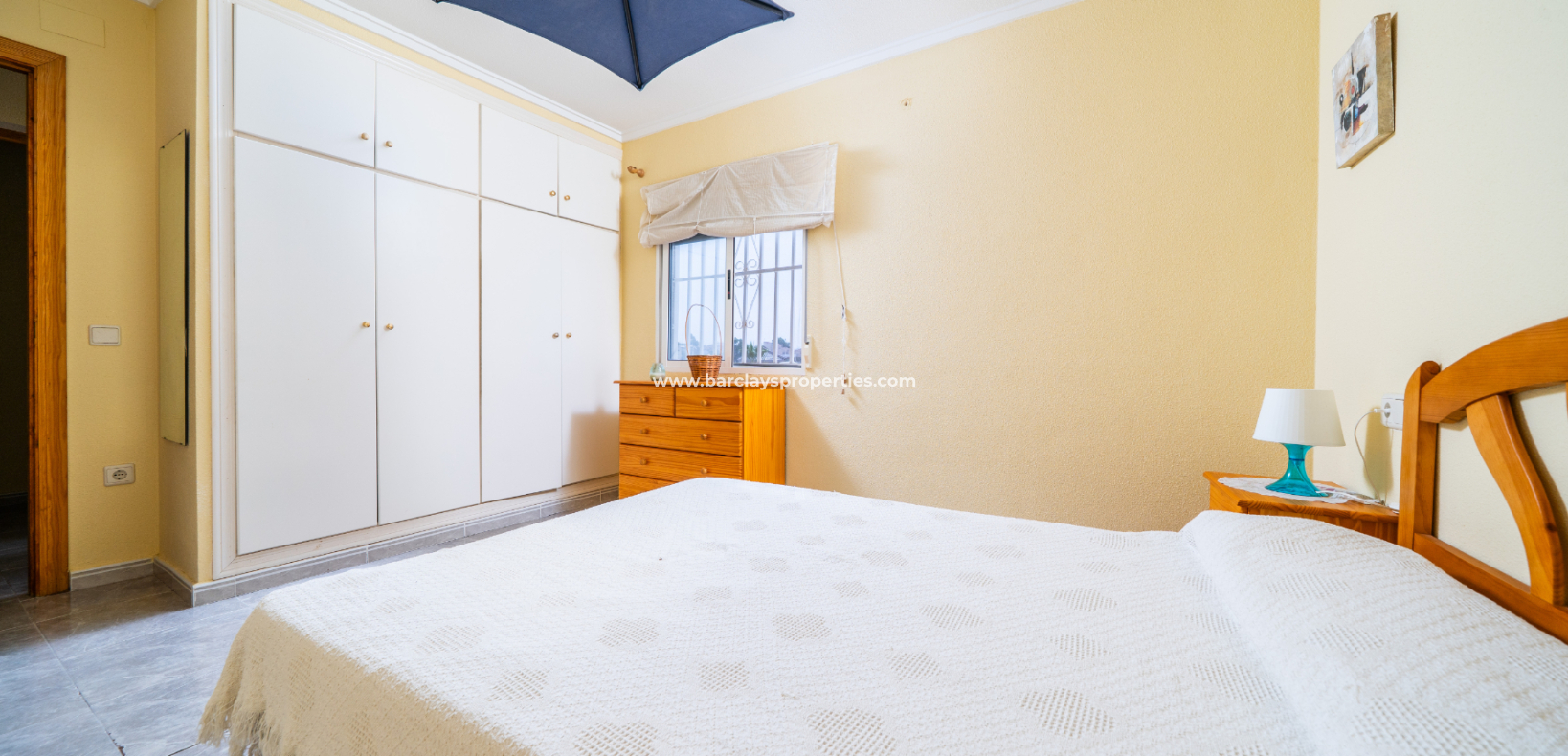 Resale - Freistendhe Villa - Urb. La Marina